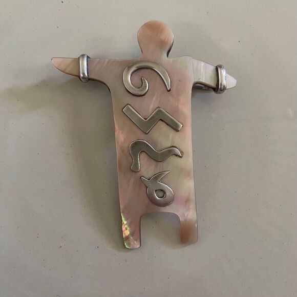 Zealandia Jewelry - ZEALANDIA Sterling Silver tribal man‎ Bali Pin Pendant Mother-of-Pearl abalone